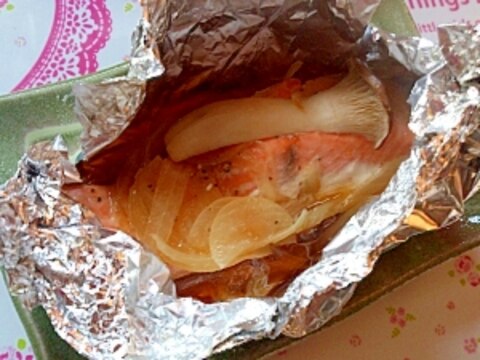 ふっくらパサつかない♪鮭のホイル焼き    